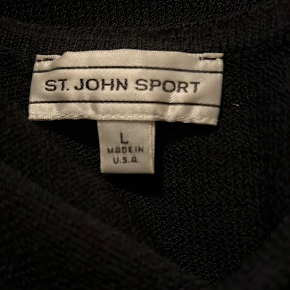 St John Shell - Picture 1 of 7